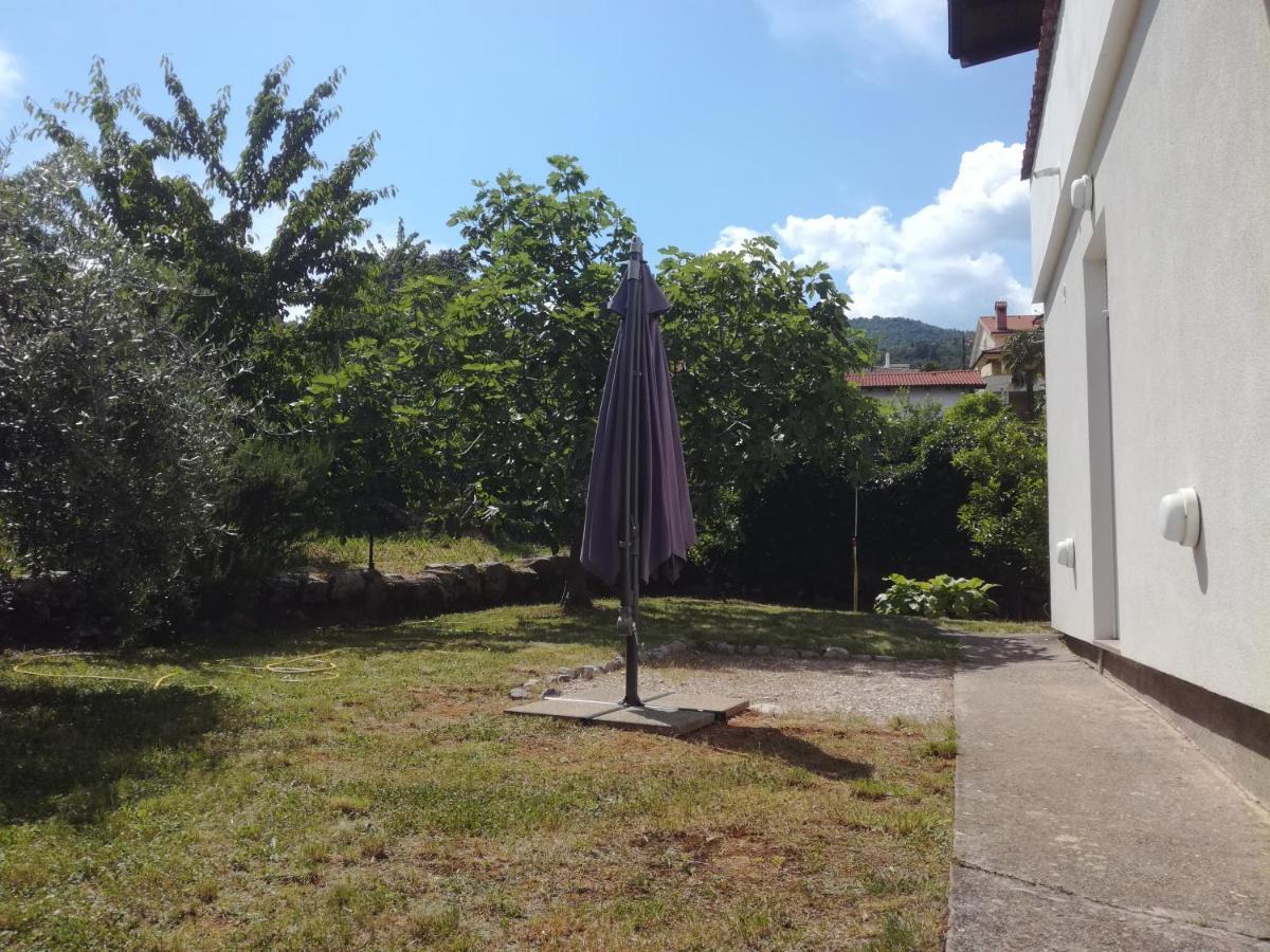 Garden Apartment *